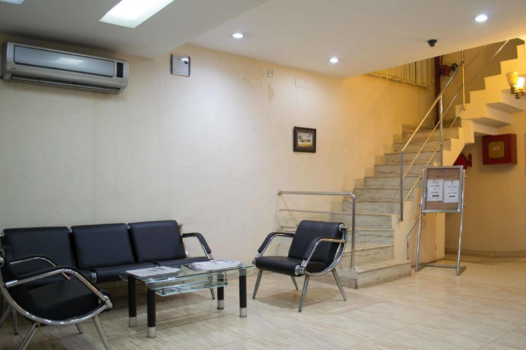 Oyo 1359 Hotel Best Inn Μπουμπάνεσβαρ Εξωτερικό φωτογραφία
