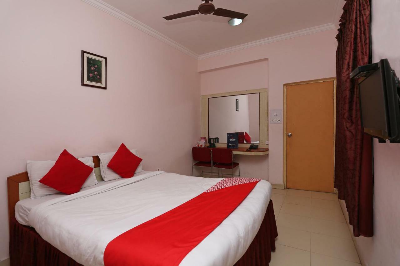 Oyo 1359 Hotel Best Inn Μπουμπάνεσβαρ Εξωτερικό φωτογραφία