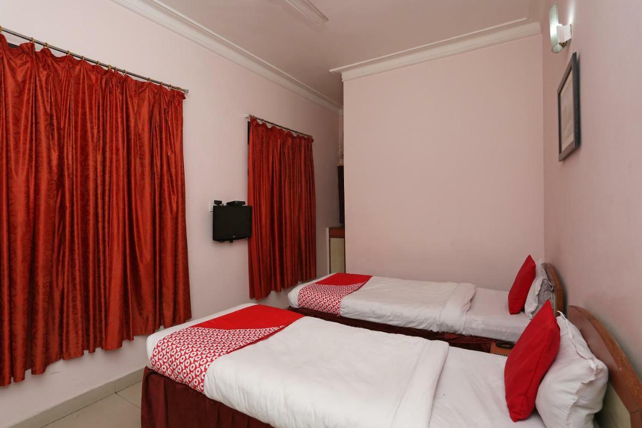 Oyo 1359 Hotel Best Inn Μπουμπάνεσβαρ Εξωτερικό φωτογραφία